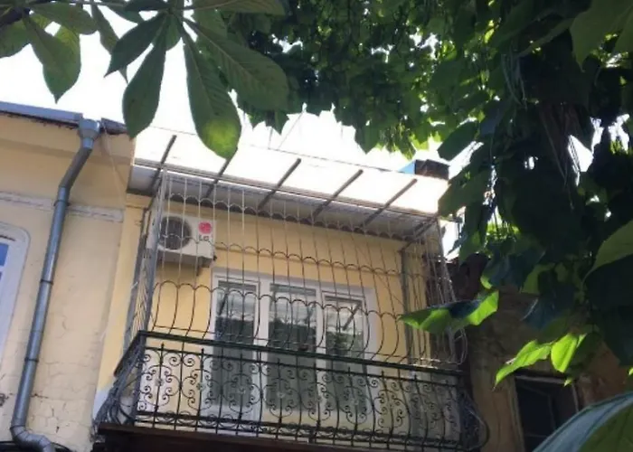 в центре, екатериненская 75 * Odessa